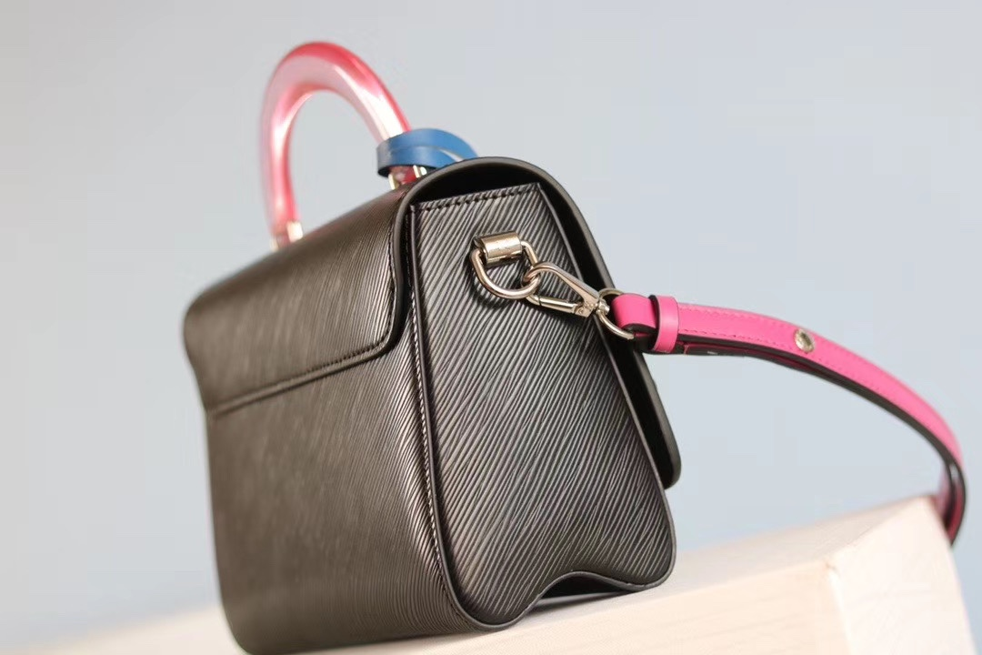 Chic & Stylish Bags