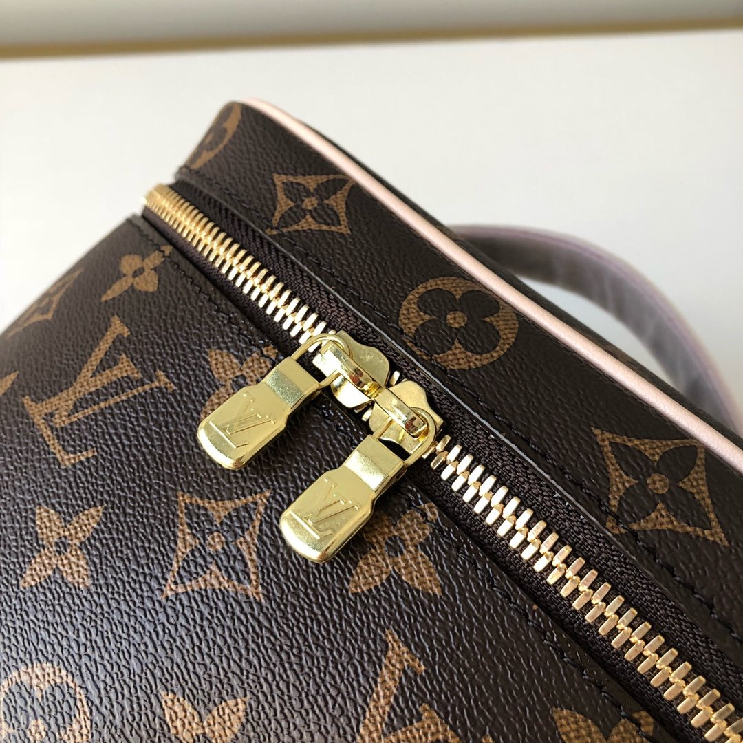 Chic & Stylish Bags