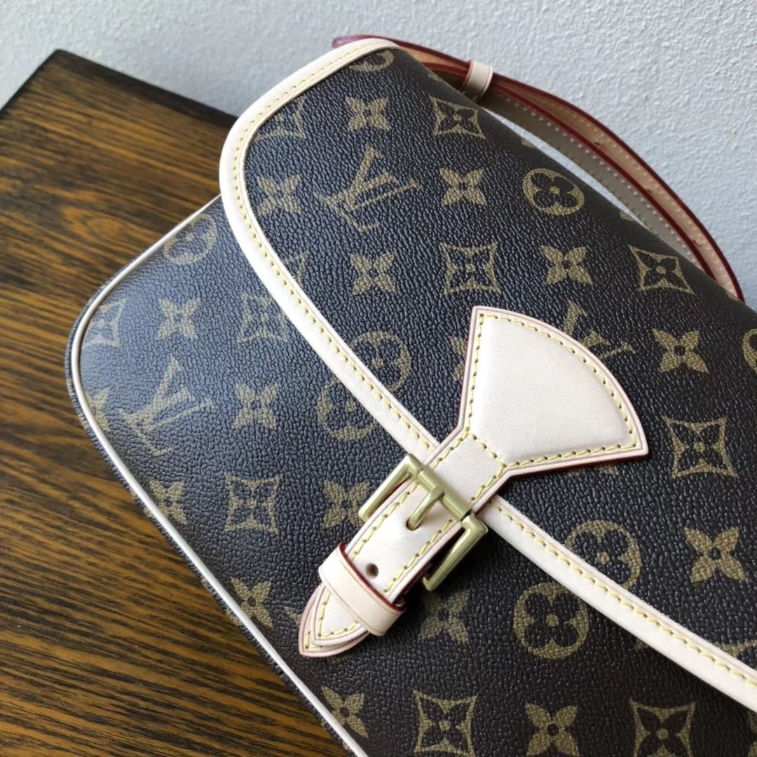 Chic & Stylish Bags