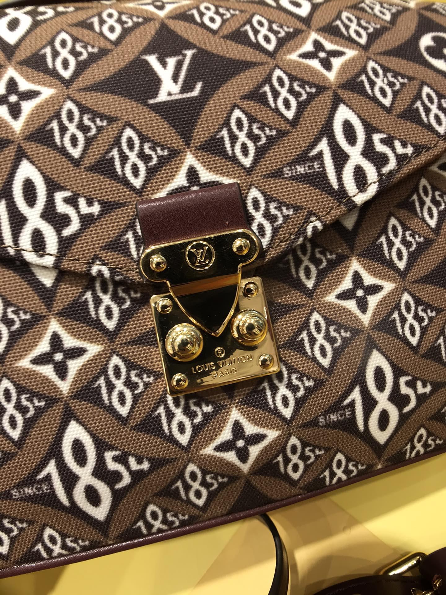 Chic & Stylish Bags