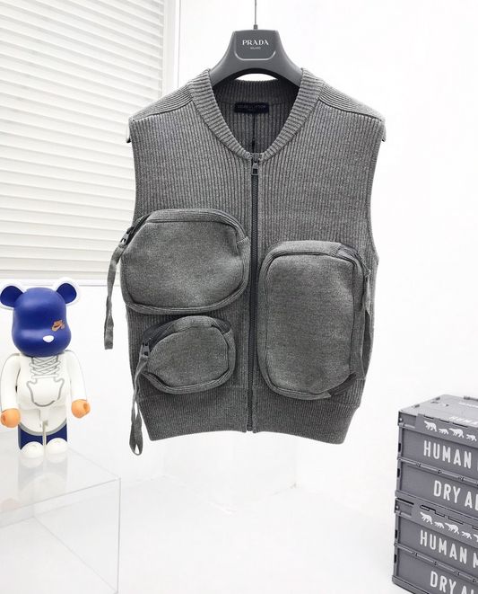 MINIMALIST STREET STYLE