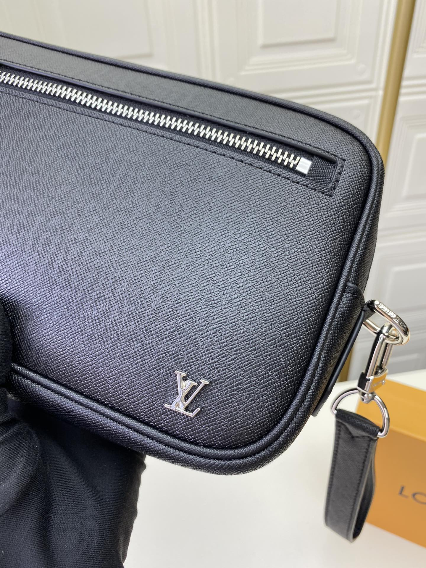 Chic & Stylish Bags