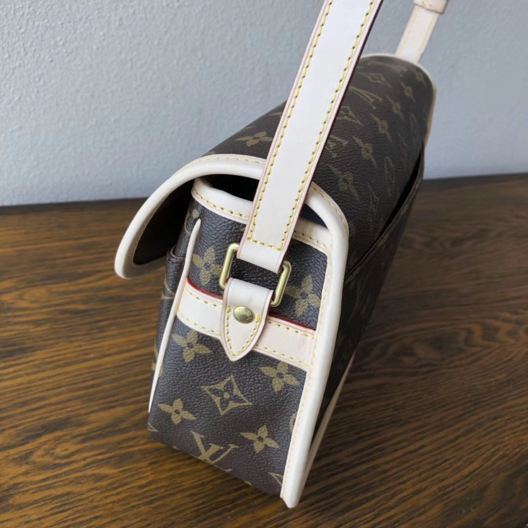 Chic & Stylish Bags