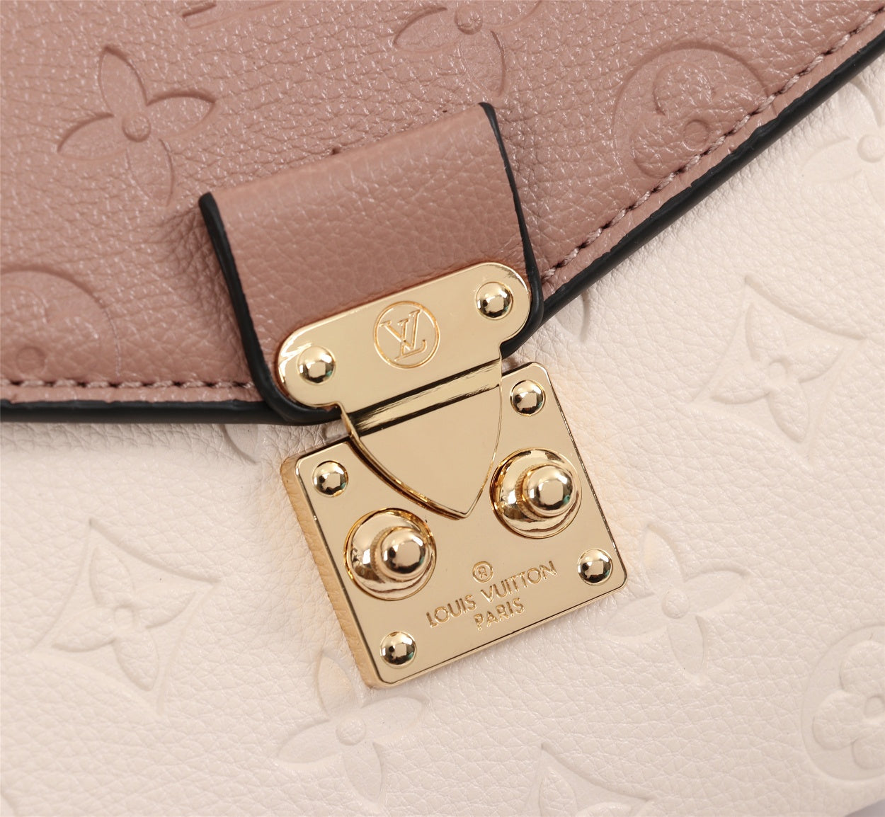 Chic & Stylish Bags