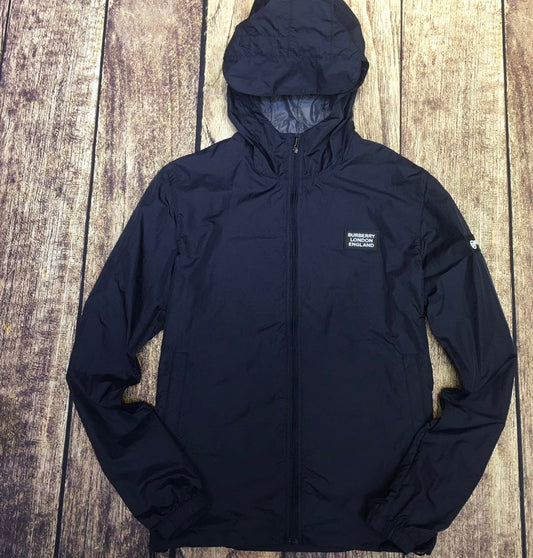 MINIMALIST STREET STYLE