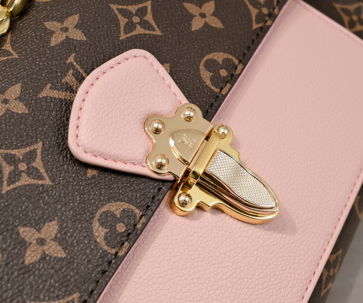 Chic & Stylish Bags