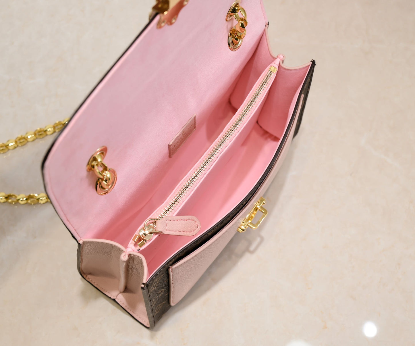 Chic & Stylish Bags