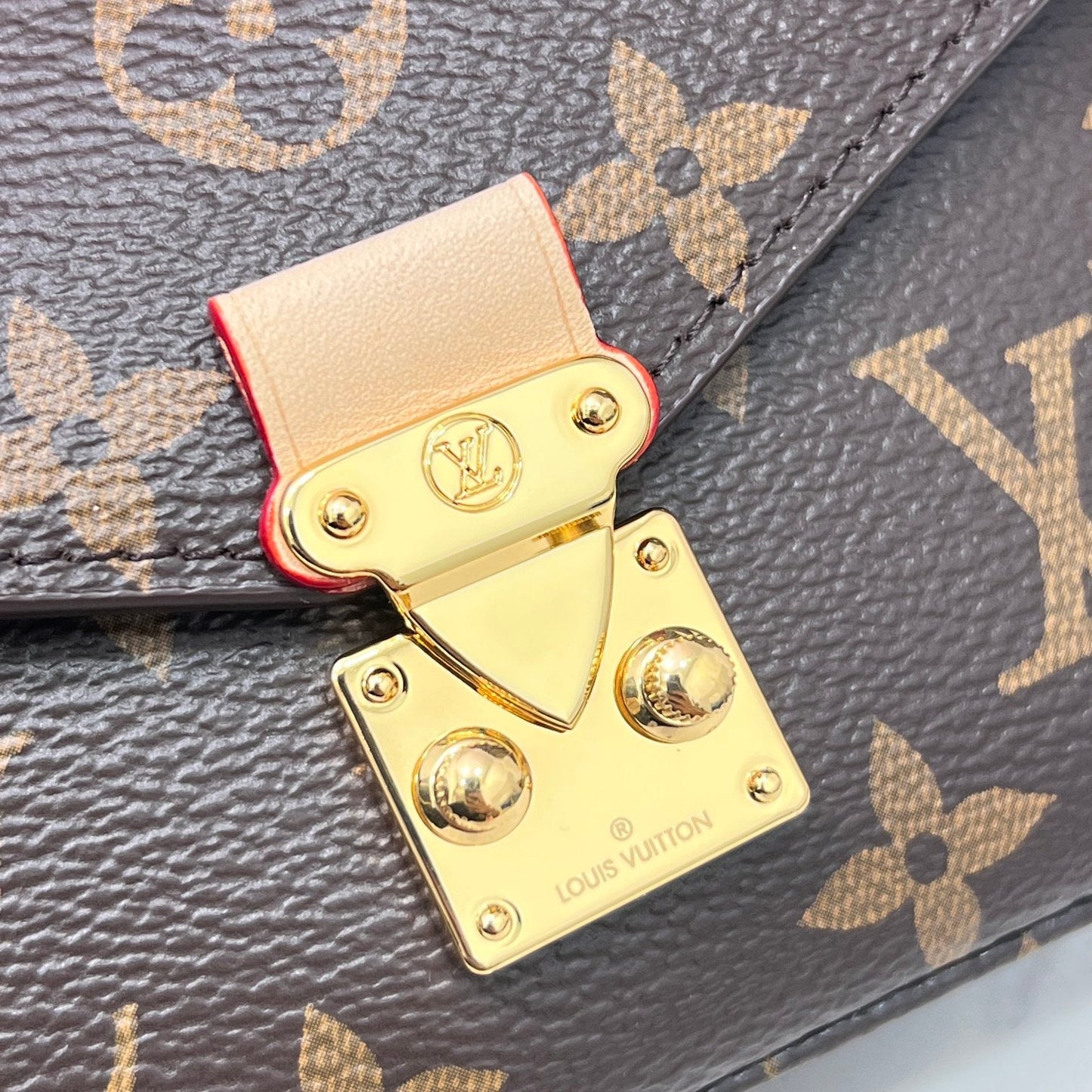Chic & Stylish Bags
