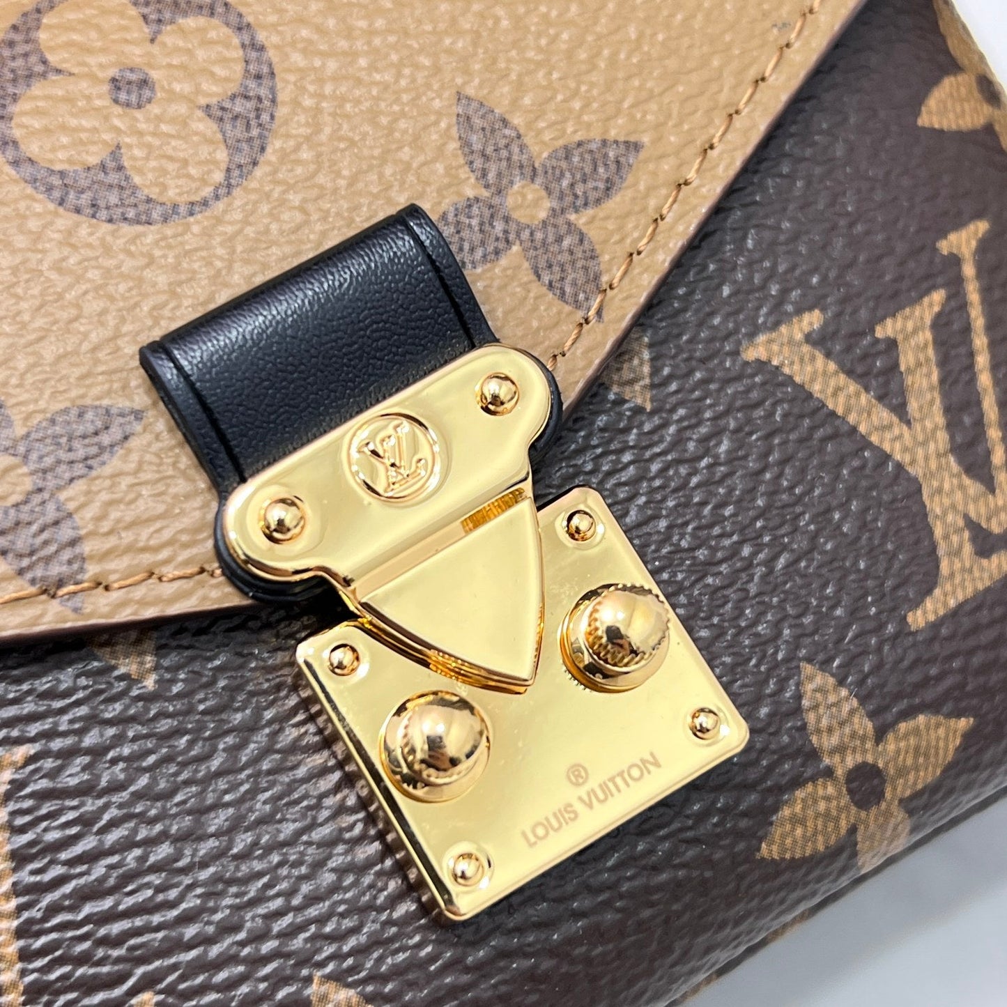 Chic & Stylish Bags