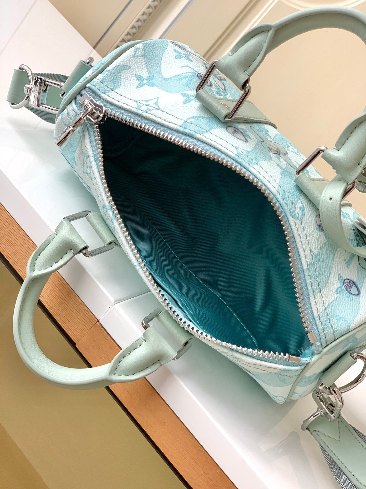 Chic & Stylish Bags