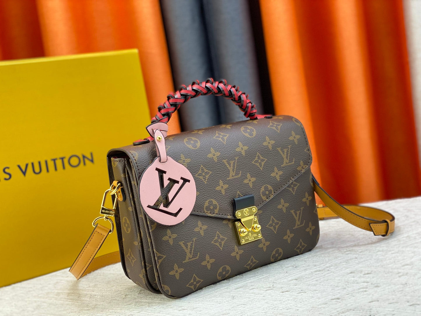 Chic & Stylish Bags