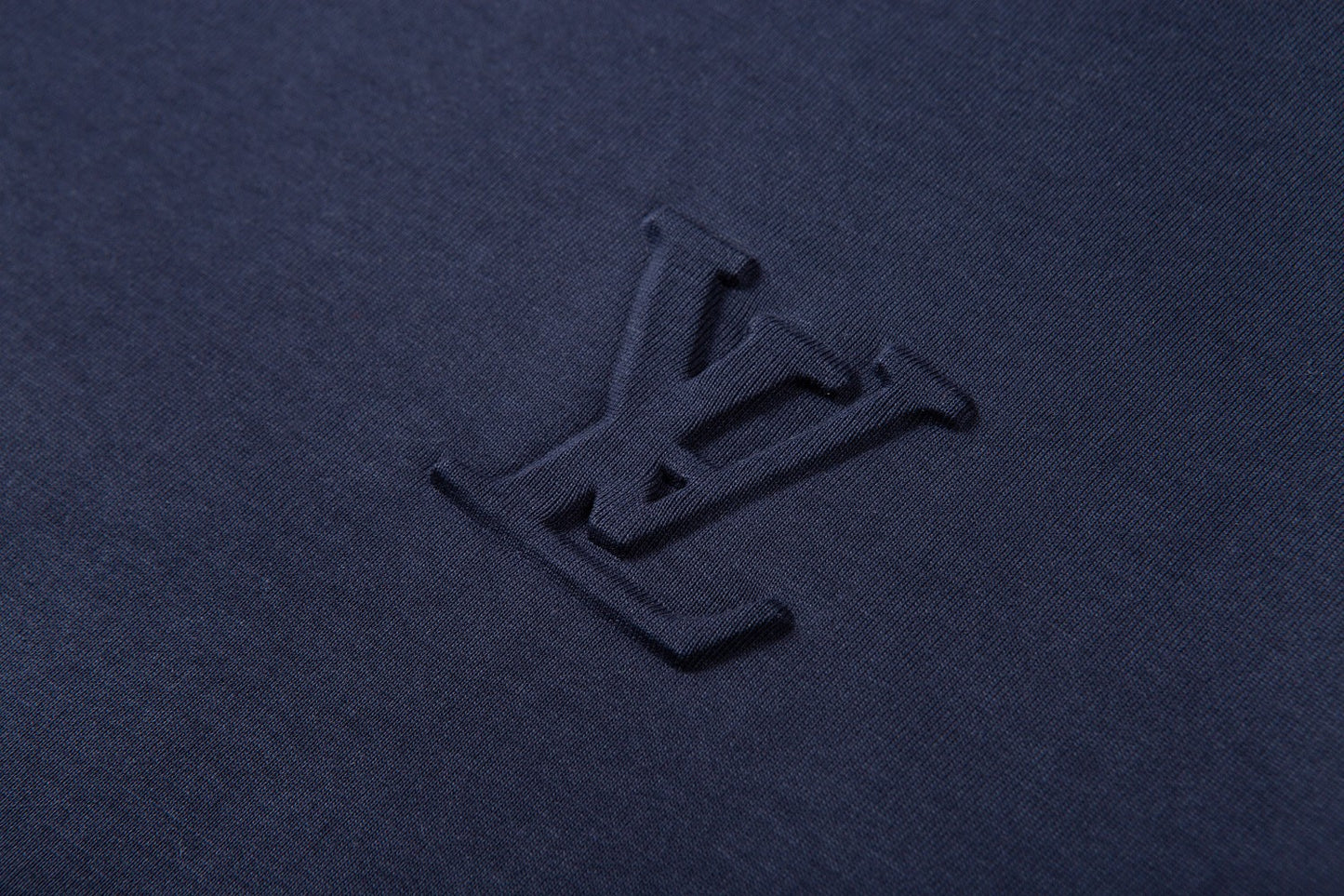 MINIMALIST STREET STYLE