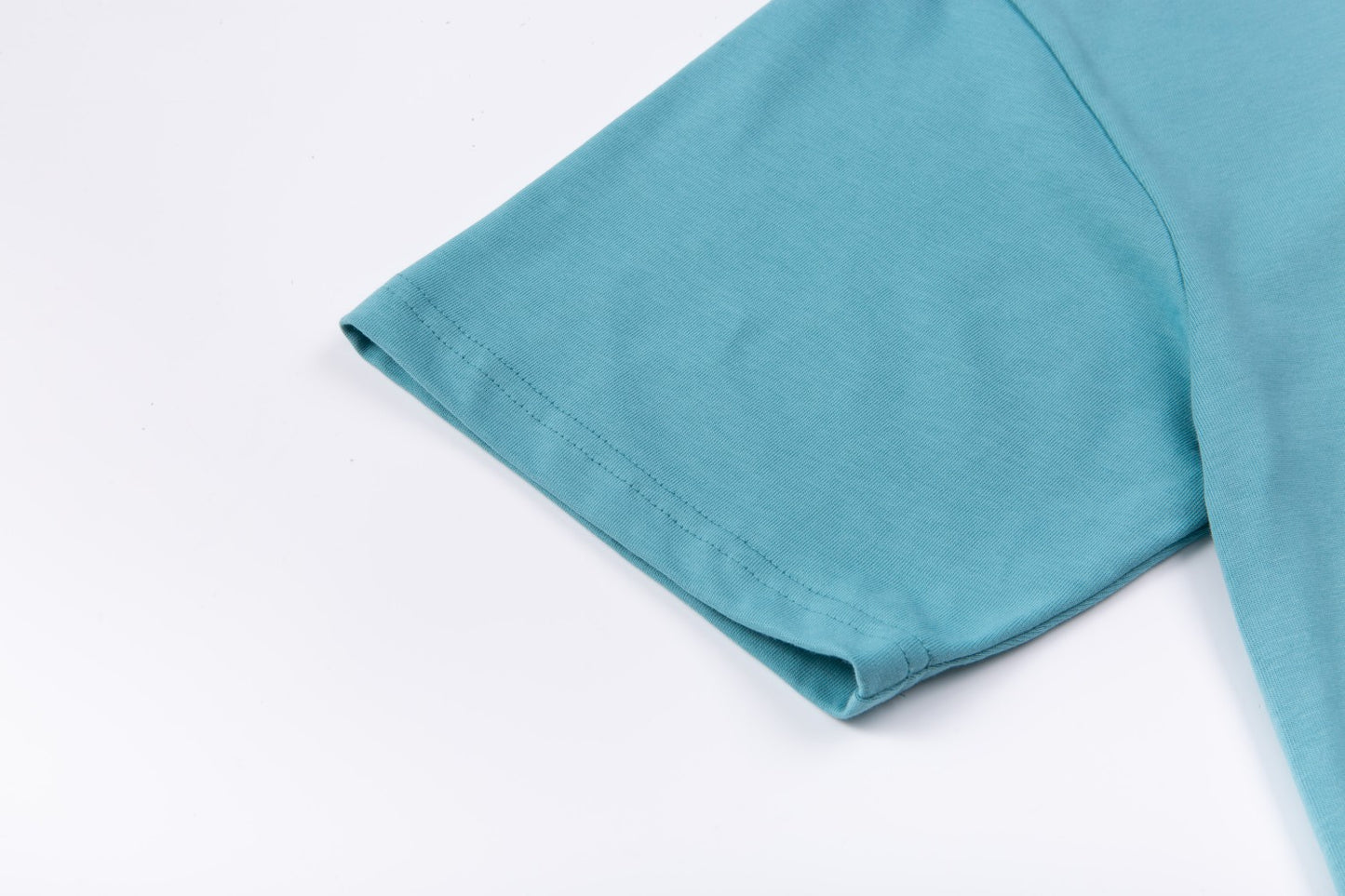 MINIMALIST STREET STYLE