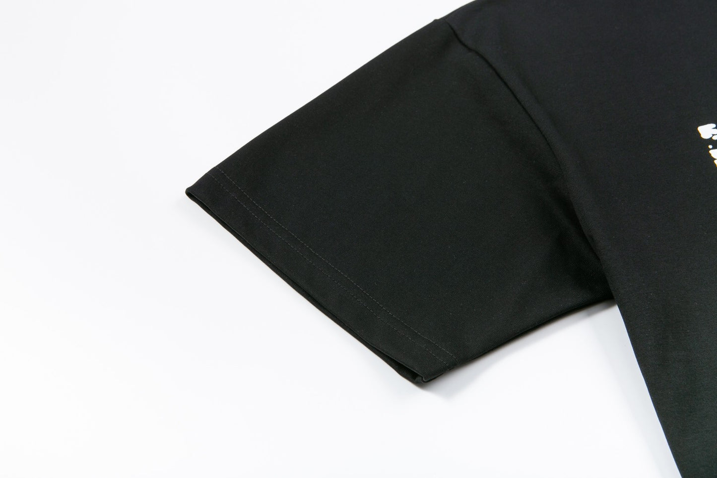 MINIMALIST STREET STYLE