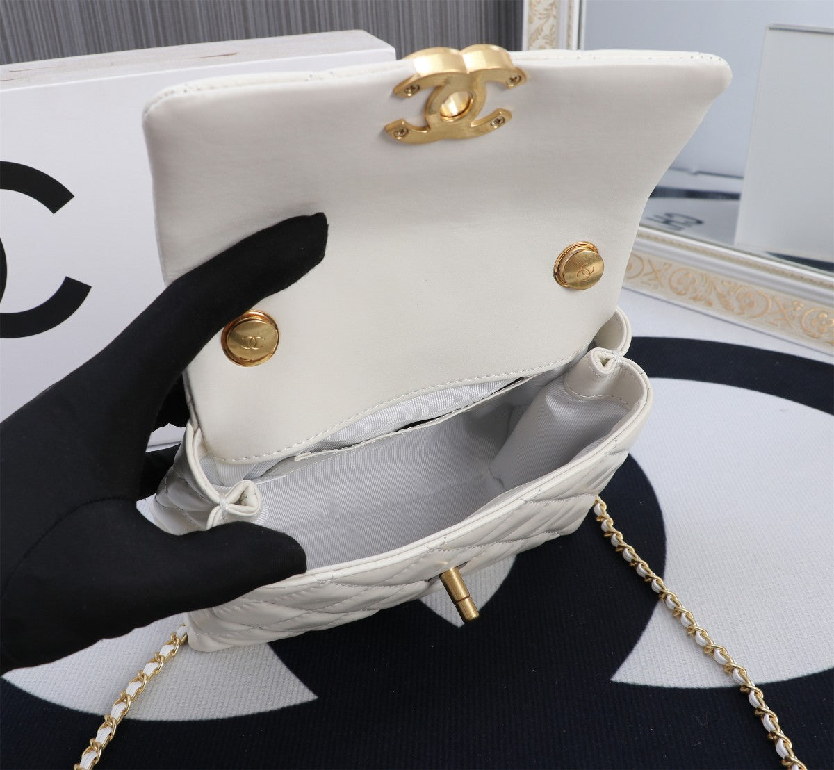 Chic & Stylish Bags
