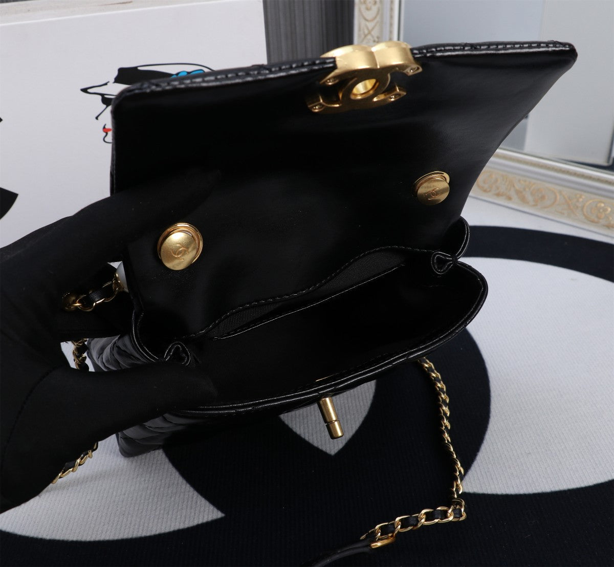 Chic & Stylish Bags