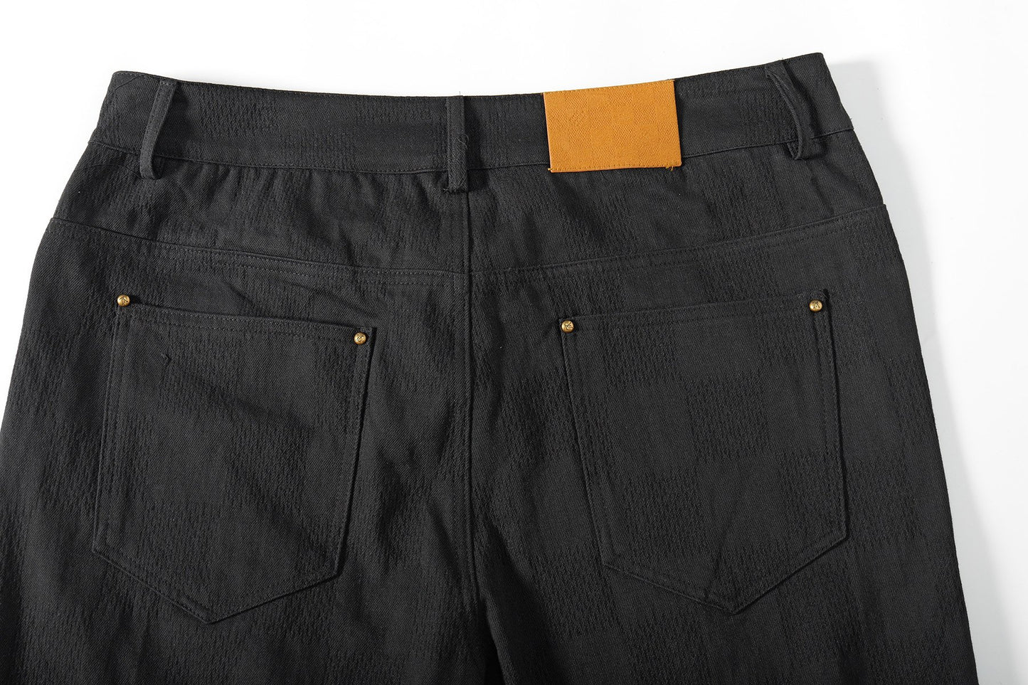 MINIMALIST STREET STYLE