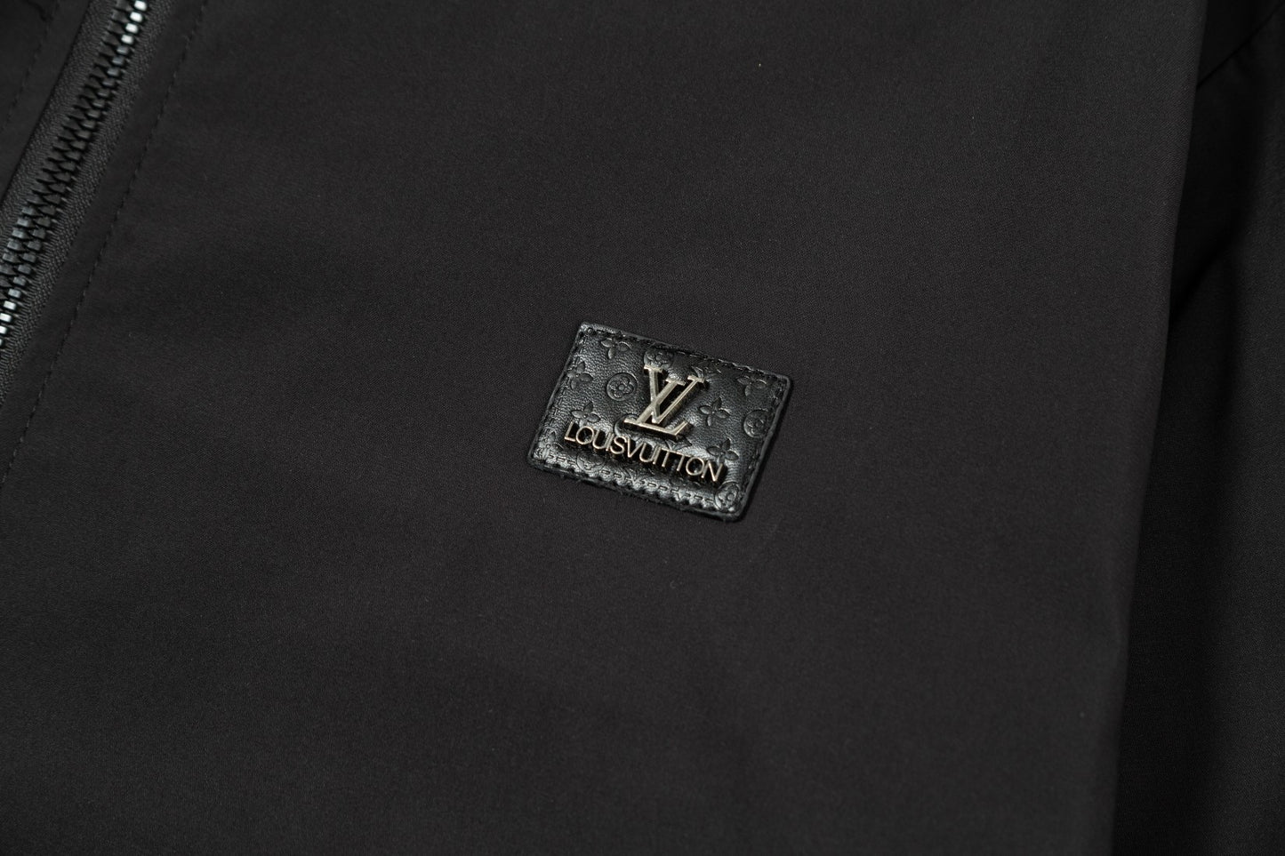 MINIMALIST STREET STYLE