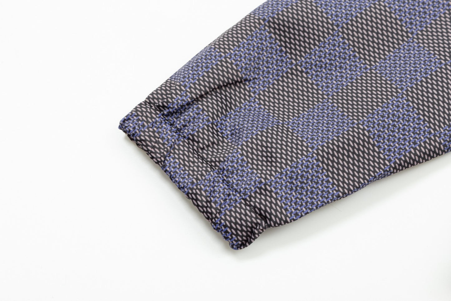 MINIMALIST STREET STYLE