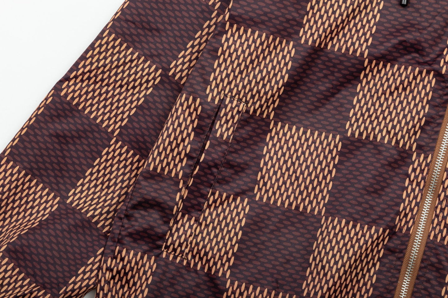 MINIMALIST STREET STYLE