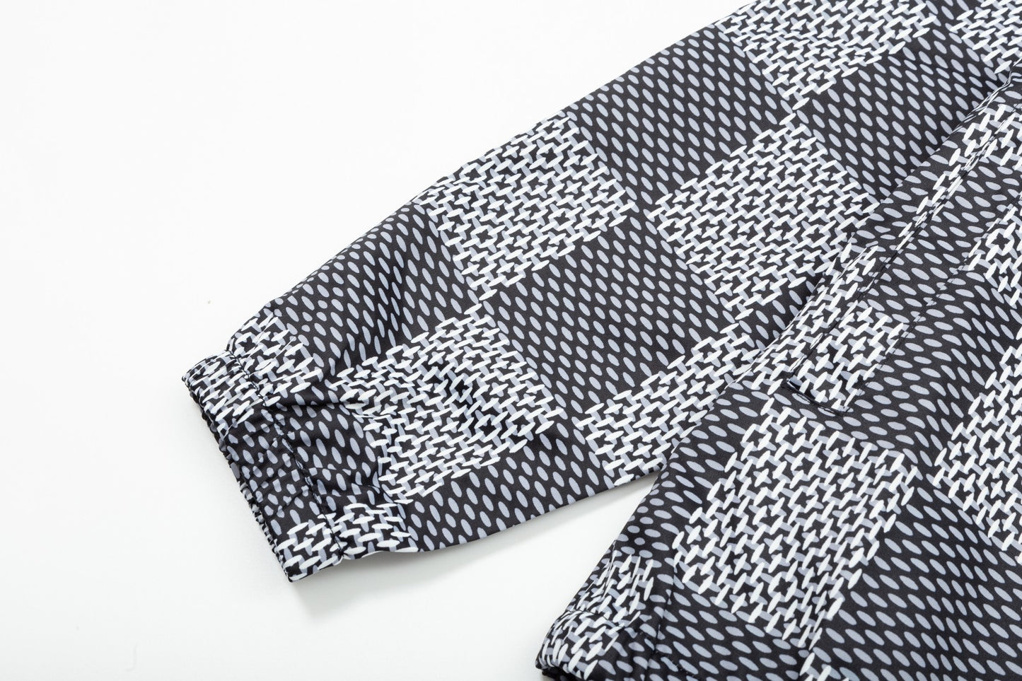 MINIMALIST STREET STYLE