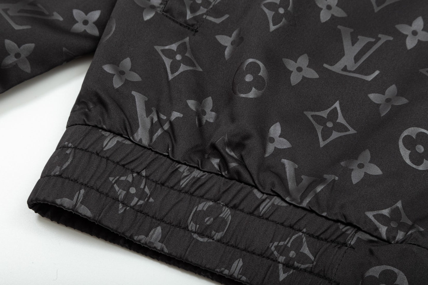 MINIMALIST STREET STYLE