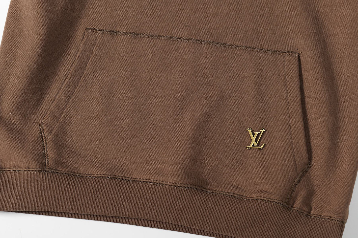 MINIMALIST STREET STYLE