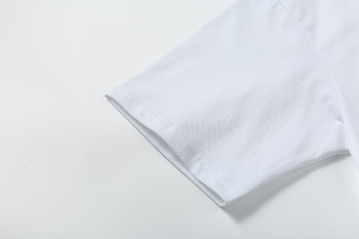 MINIMALIST STREET STYLE