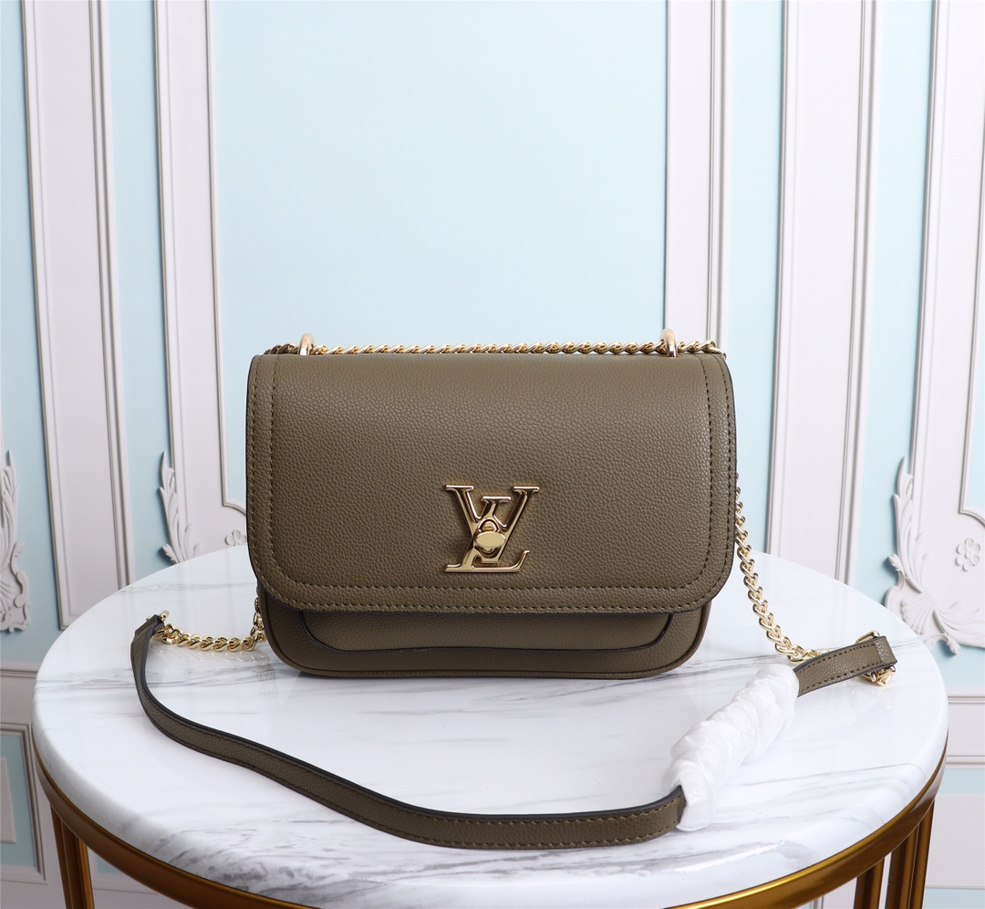 Chic & Stylish Bags