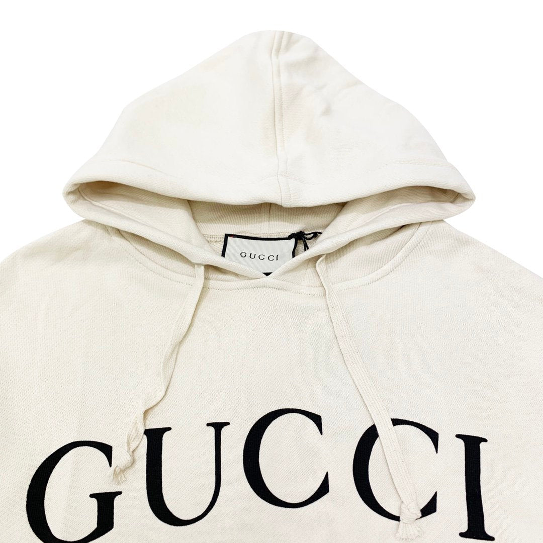 MINIMALIST STREET STYLE