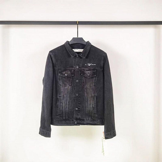 MINIMALIST STREET STYLE