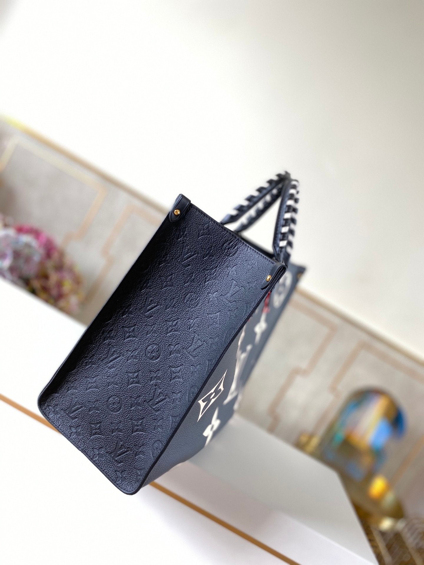 Chic & Stylish Bags