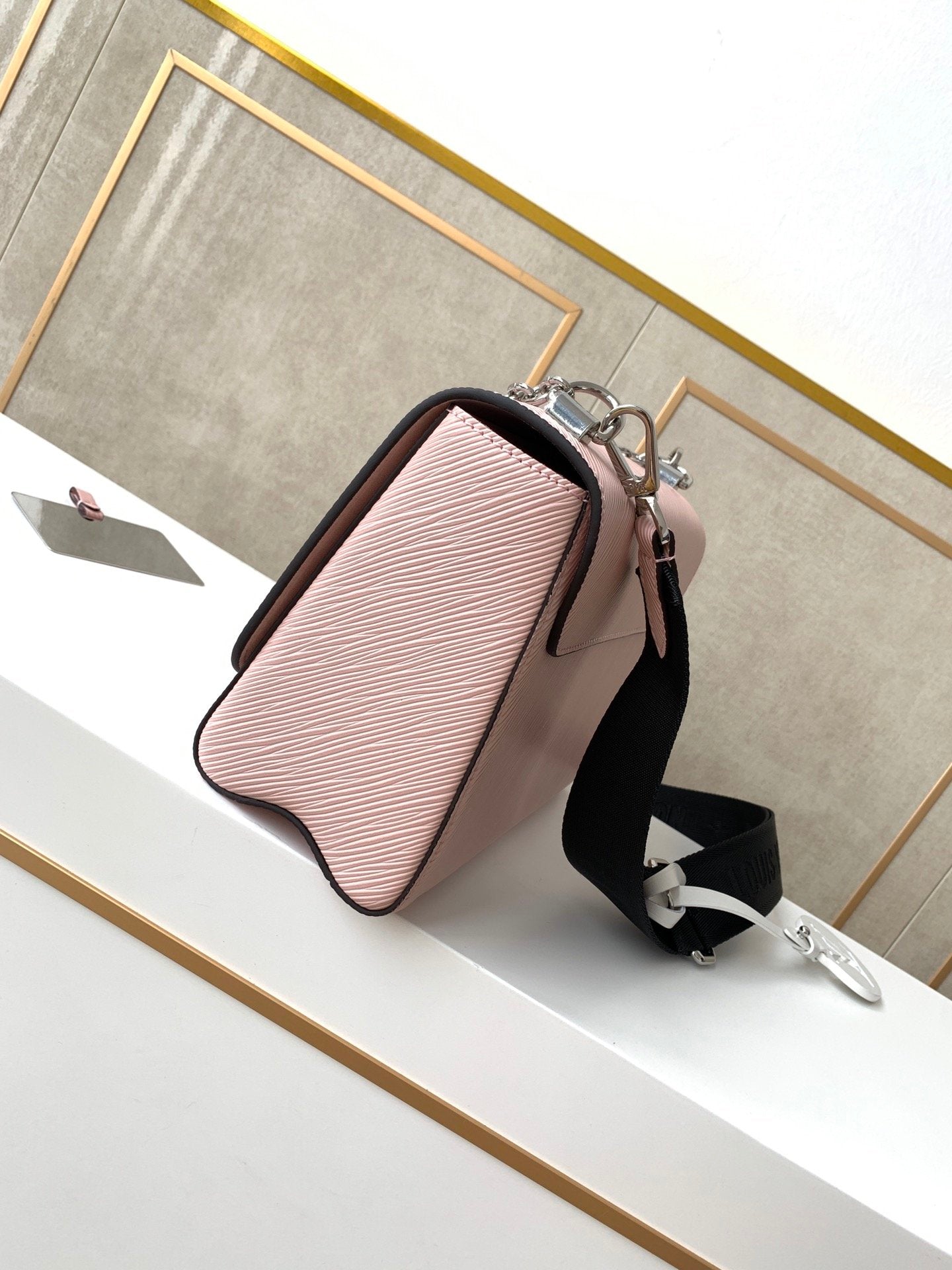 Chic & Stylish Bags