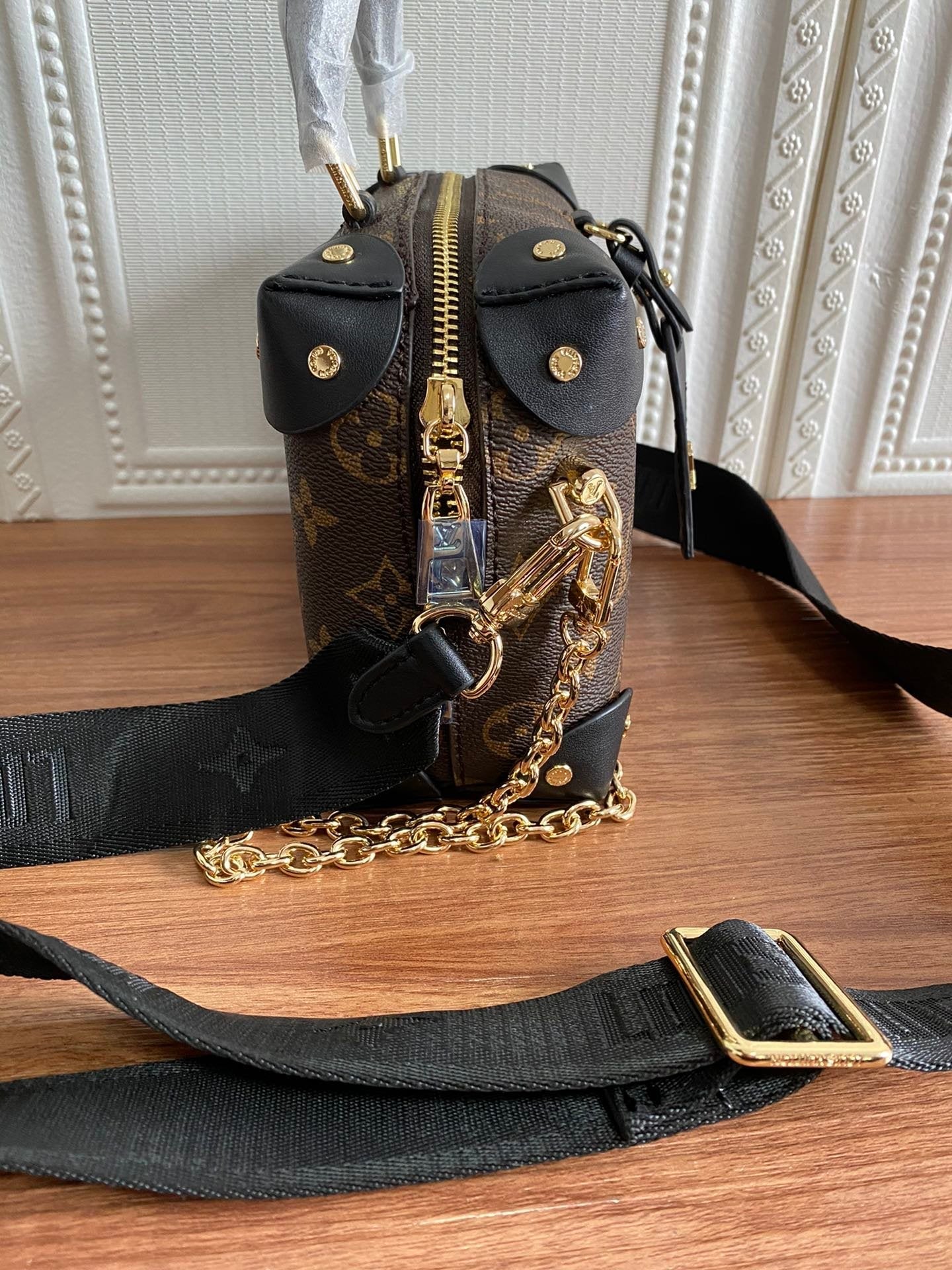 Chic & Stylish Bags