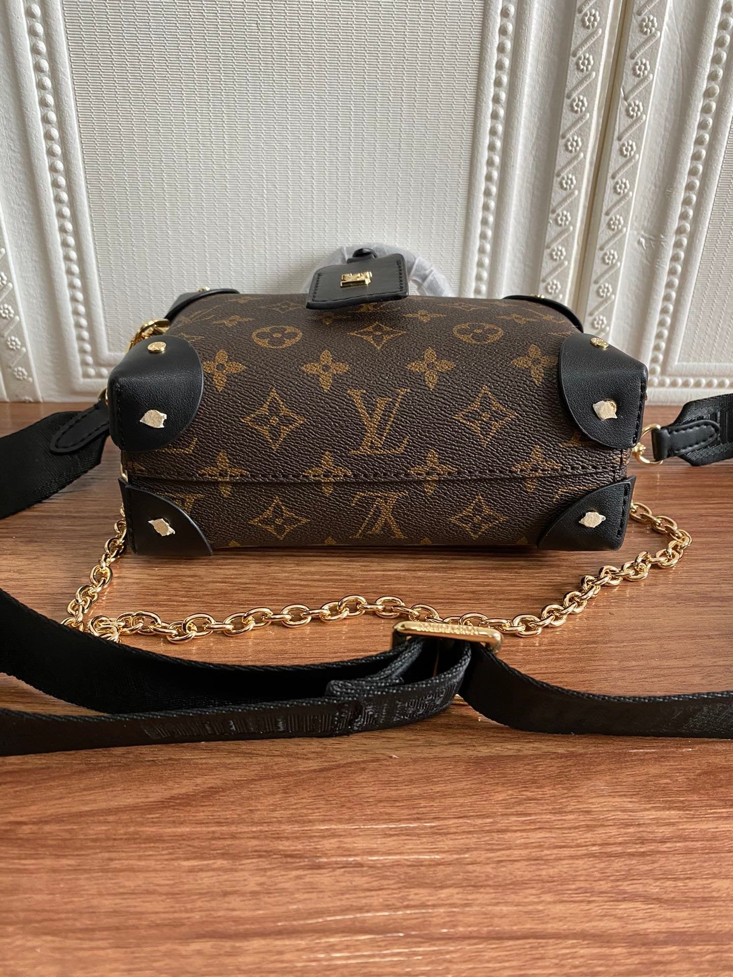 Chic & Stylish Bags