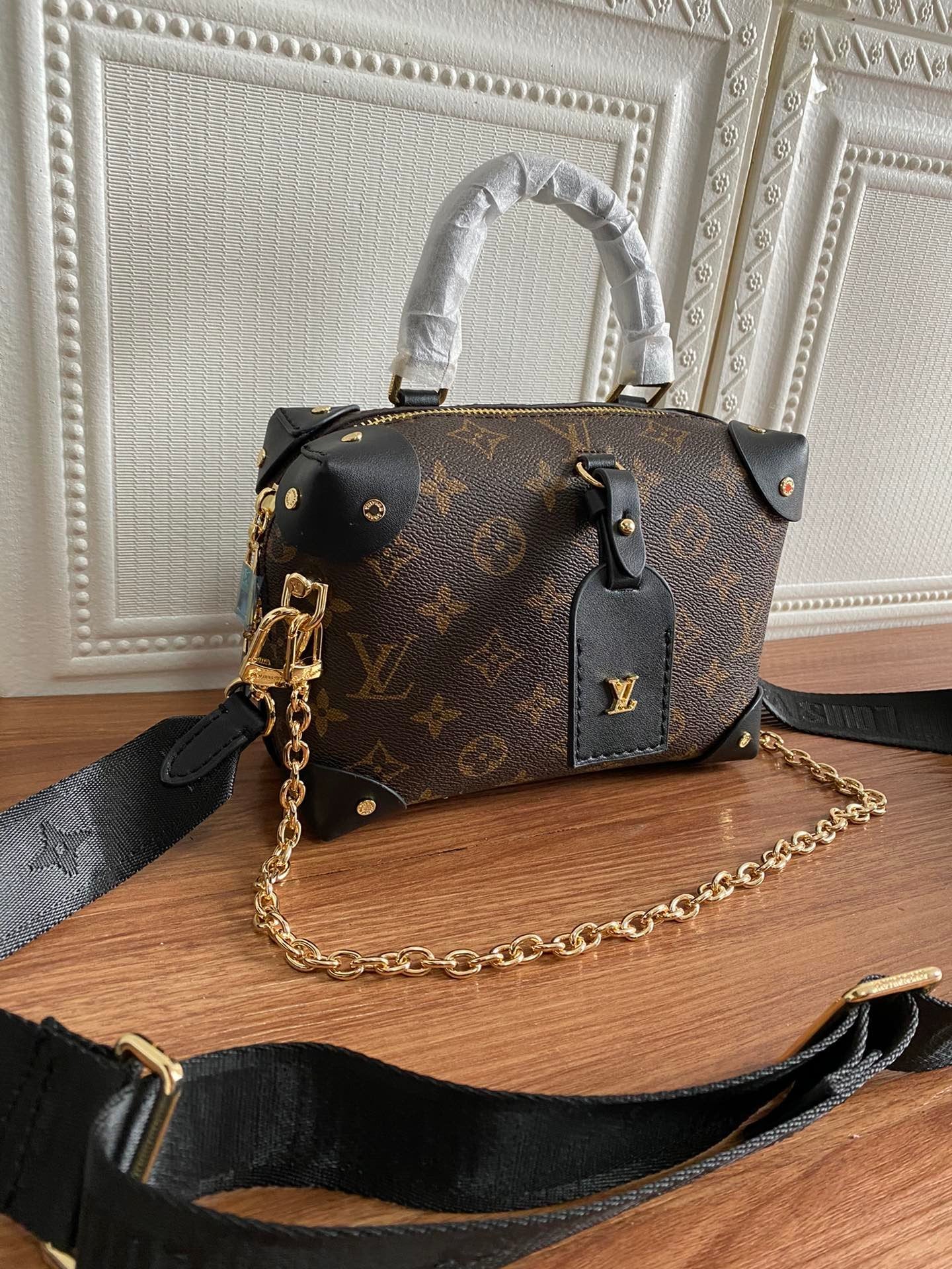 Chic & Stylish Bags