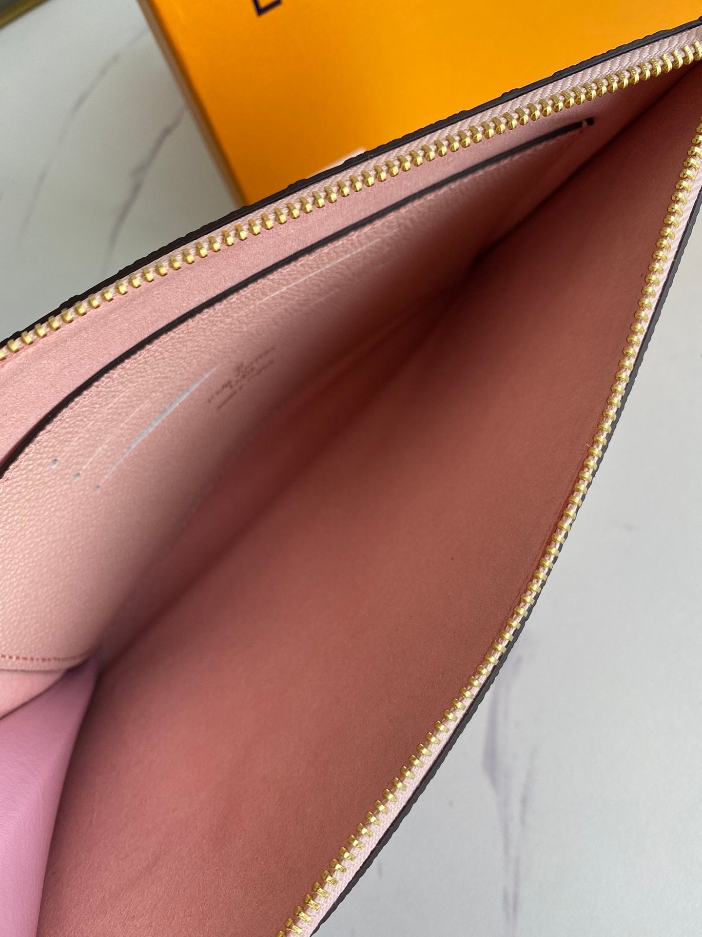 Chic & Stylish Bags