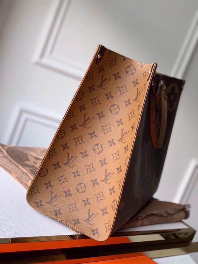 Chic & Stylish Bags