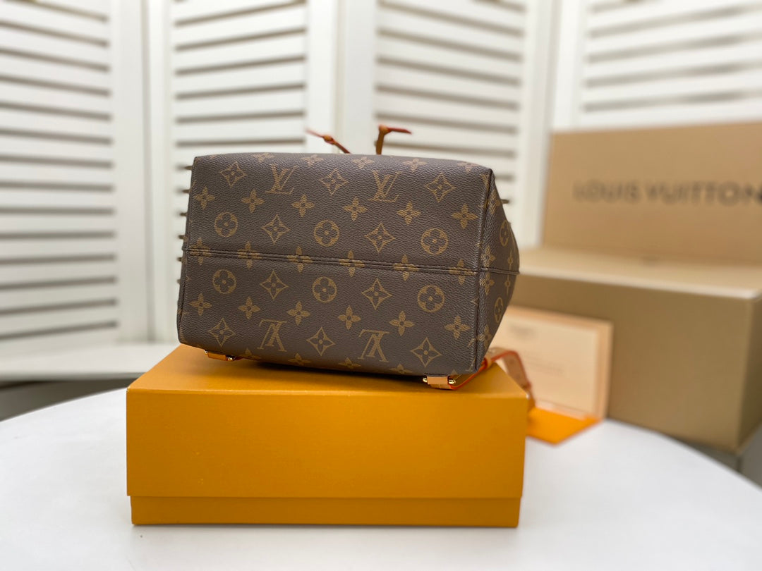 Chic & Stylish Bags