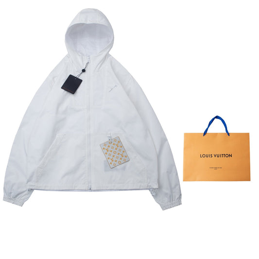 MINIMALIST STREET STYLE