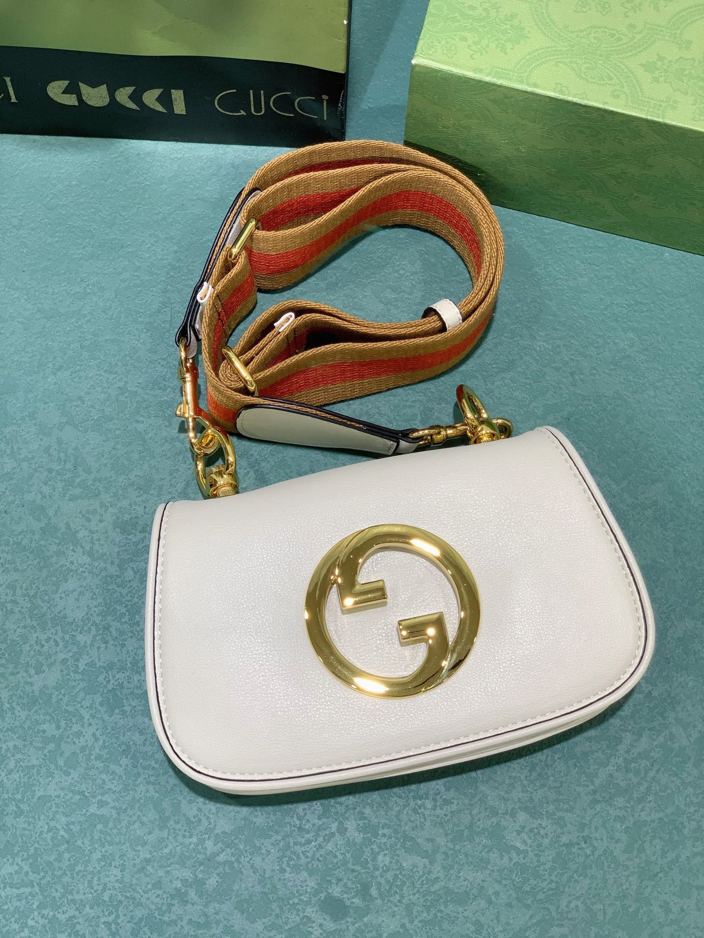 Chic & Stylish Bags