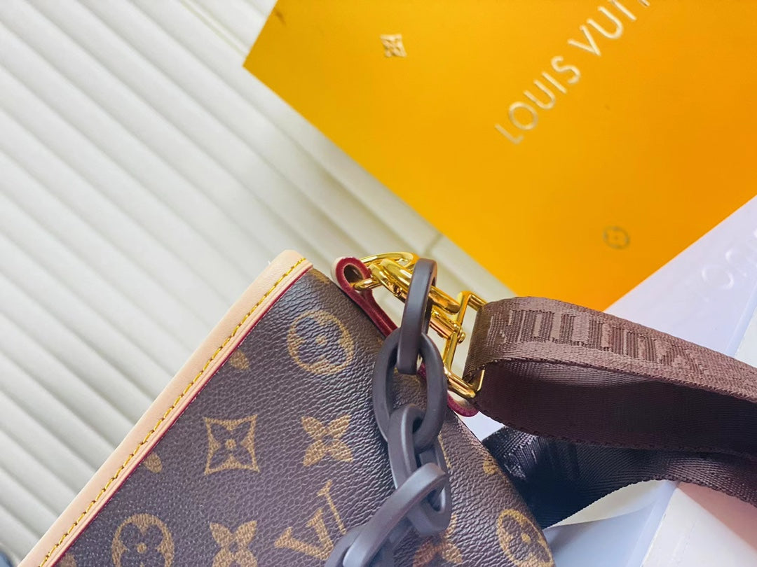 Chic & Stylish Bags