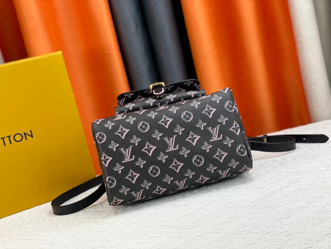 Chic & Stylish Bags