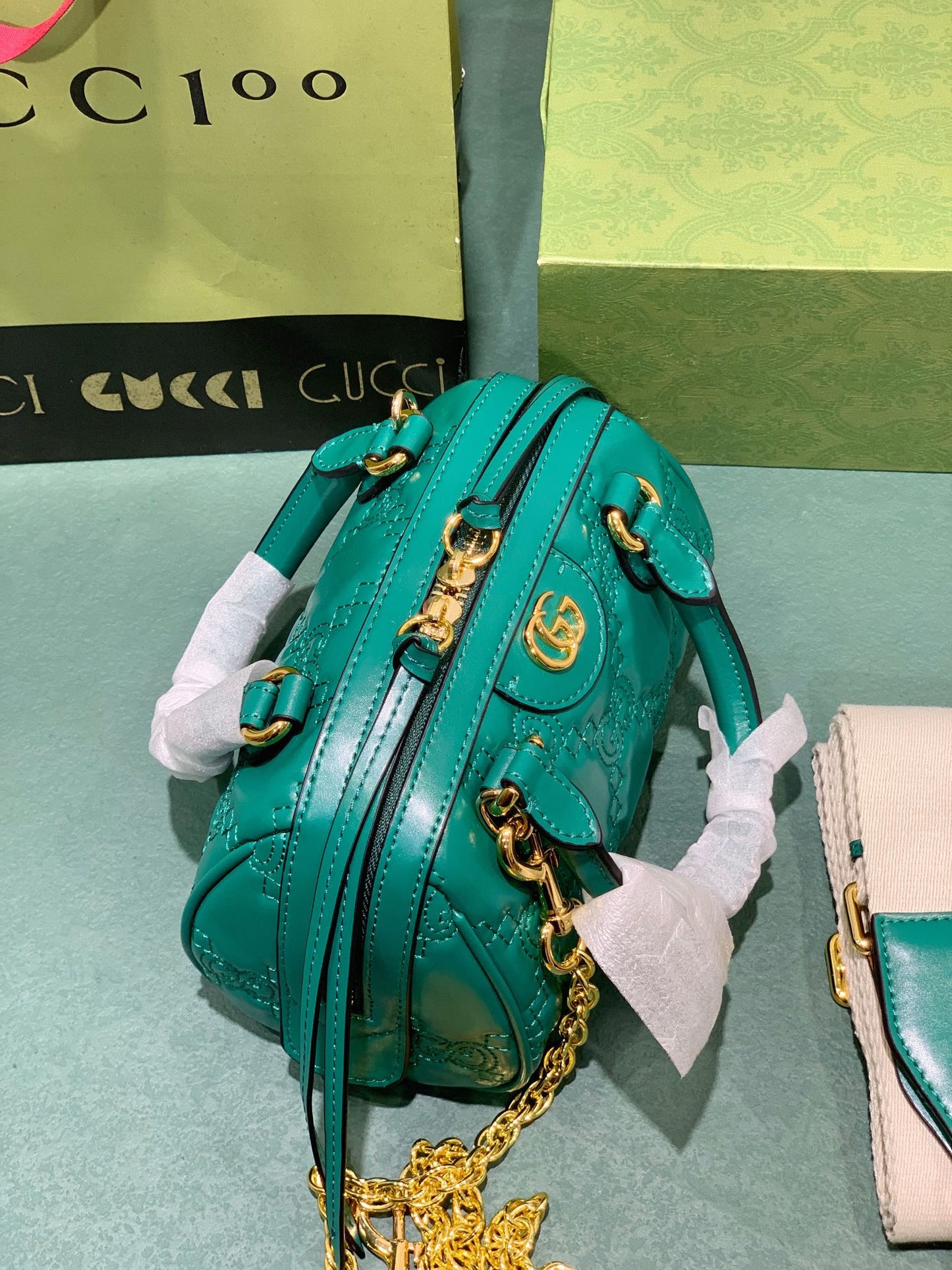 Chic & Stylish Bags