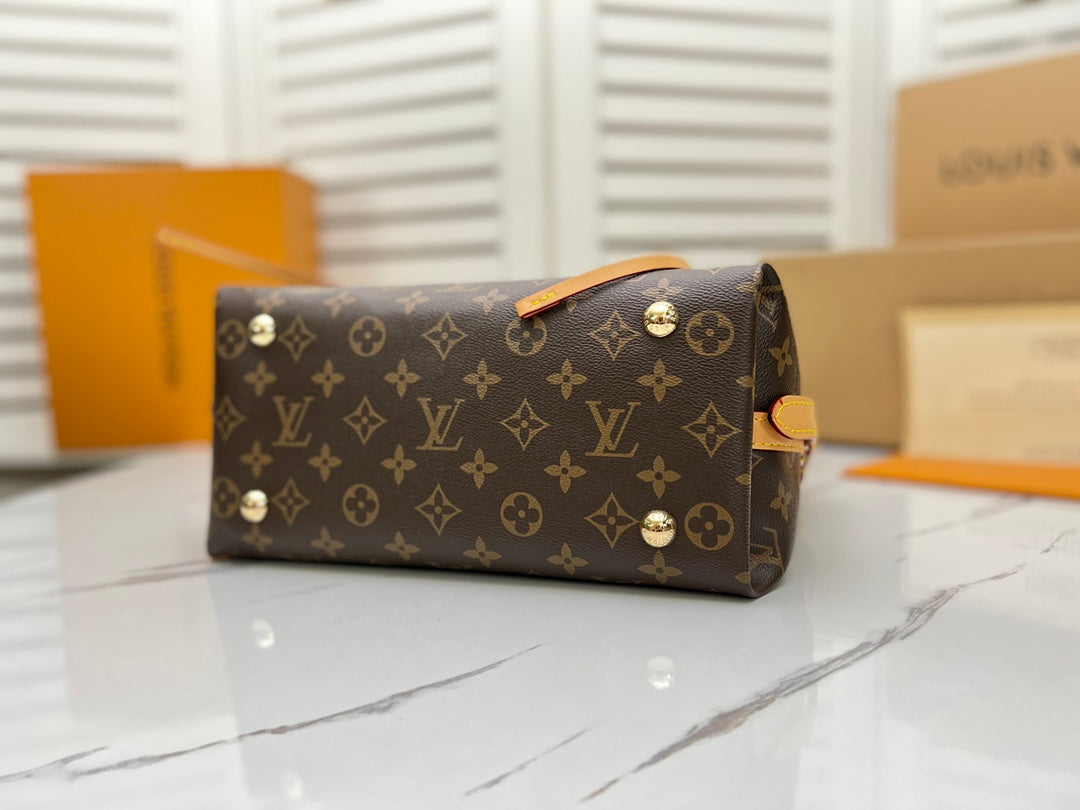 Chic & Stylish Bags