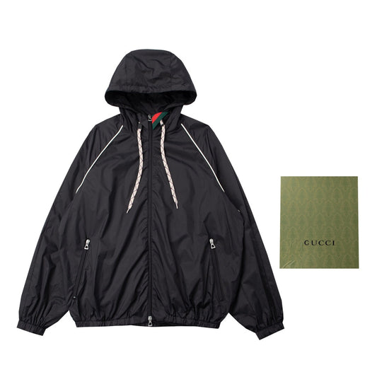 MINIMALIST STREET STYLE