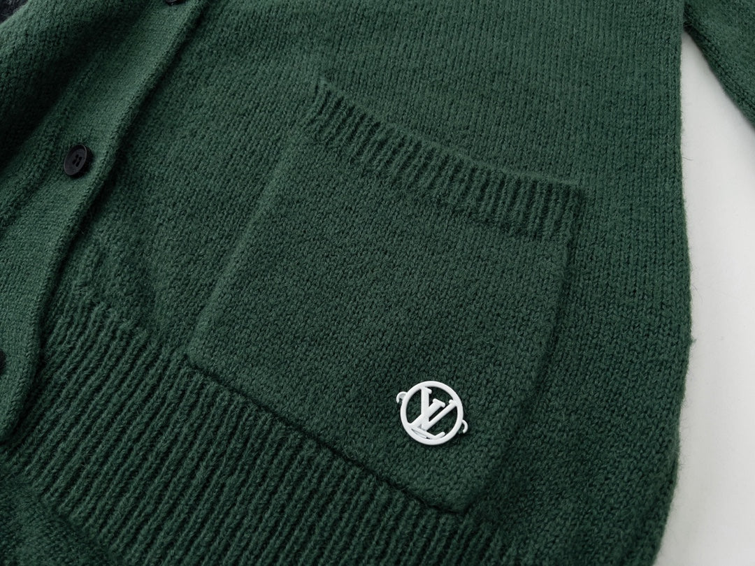 MINIMALIST STREET STYLE