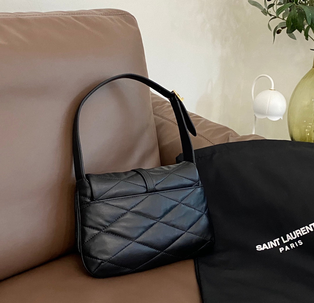 Chic & Stylish Bags
