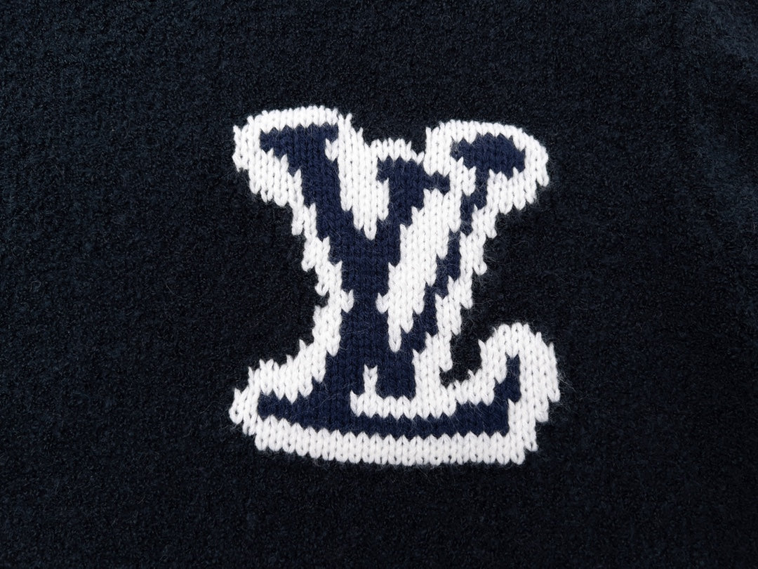 MINIMALIST STREET STYLE