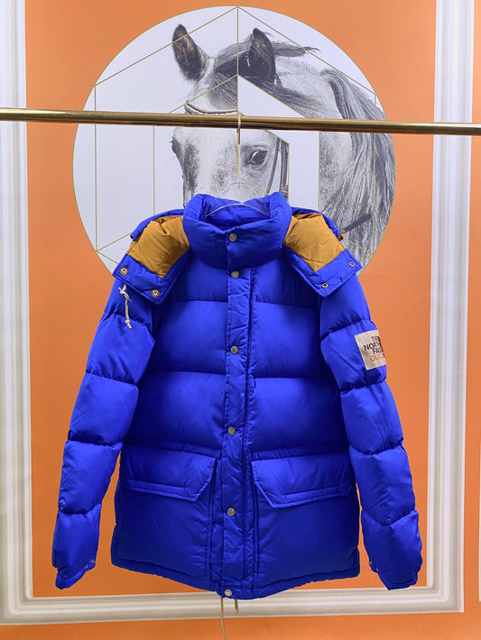 MINIMALIST STREET STYLE